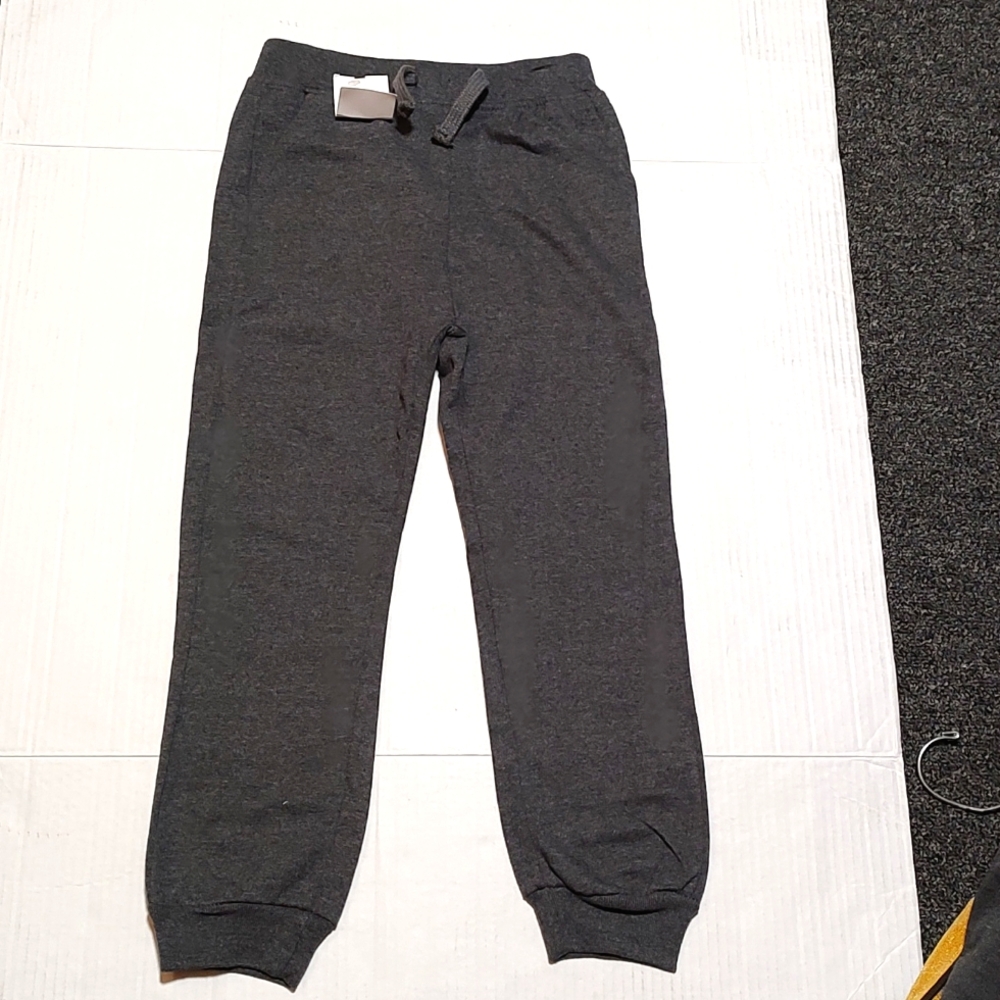 Boys Slim Fit Gray Joggers Size 6